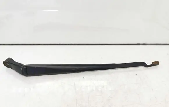 Toyota Auris 150 Front wiper blade arm