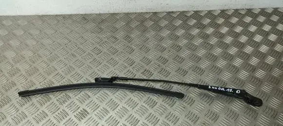 Skoda Fabia Mk2 (5J) Front wiper blade arm