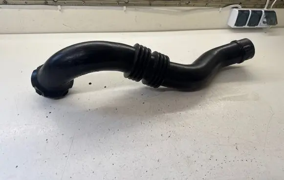 Renault Trafic II (X83) Air intake duct part 8200865653 93861963 58586