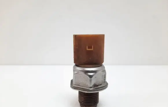 Fuel pressure sensor