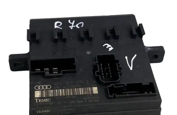 Audi A8 S8 D3 4E Comfort/convenience module 4E0907279L 00007898B7 4E0910279L