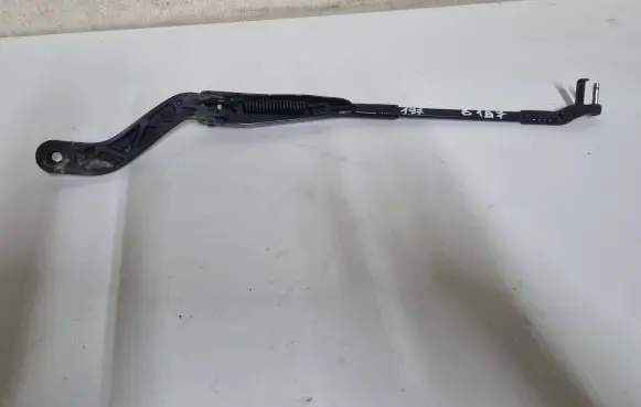 Mercedes-Benz E W211 Front wiper blade arm A2118201544