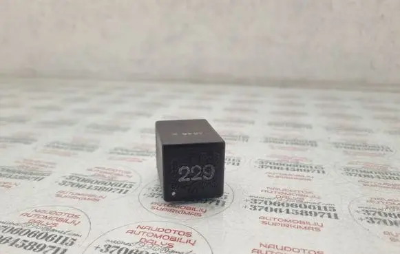 Audi A4 S4 B5 8D Other relay
