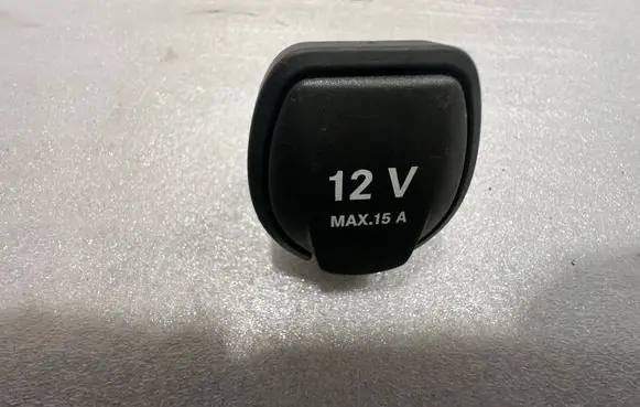 Mercedes-Benz ML W164 12 V Socket (rear) 1638200051