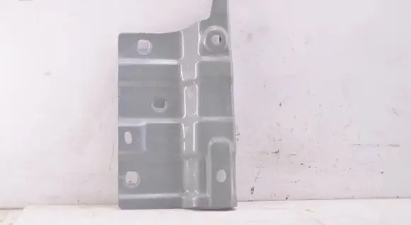 Dacia Sandero III Fender mounting bracket 631437269R