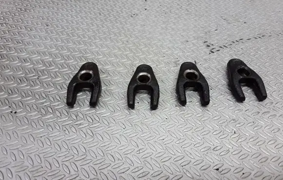 Renault Scenic I Fuel Injector clamp holder