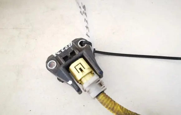 Subaru Legacy Airbag deployment crash/impact sensor 98231ag000