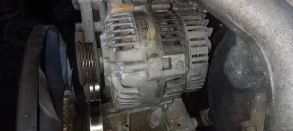 Audi A4 S4 B5 8D Generator/alternator 058903016B