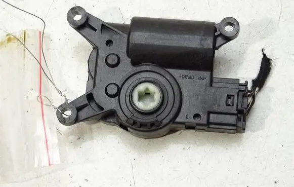 Alfa Romeo Giulia Air flap motor/actuator MR113800-4210