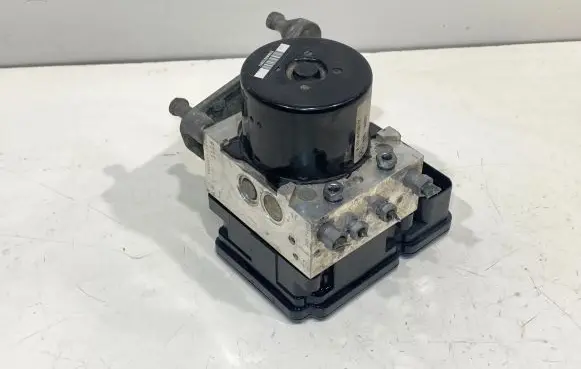 Mercedes-Benz C W204 ABS Pump A1729014100 10061939171 10092623673