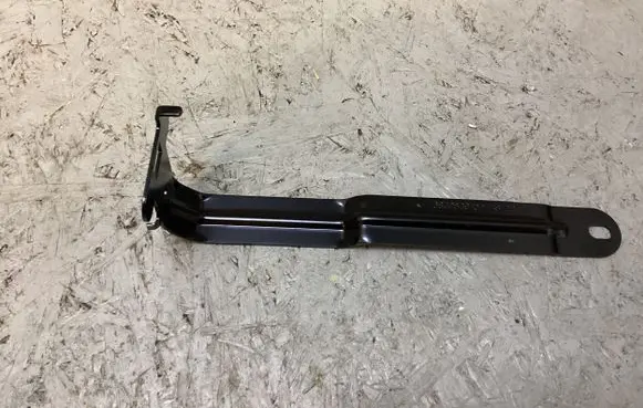 Battery bracket