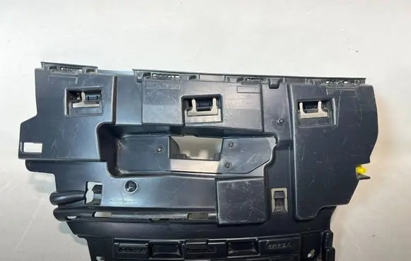 Land Rover Range Rover Sport L461 Front bumper mounting bracket N9X217C862