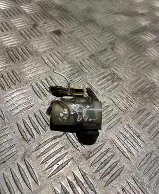 Honda CR-V Windscreen/windshield washer pump