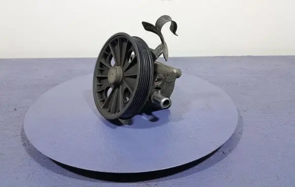 Volvo S60 Power steering pump 9485757