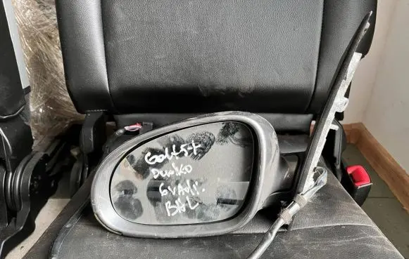 Volkswagen Golf Plus Wing mirror glass 