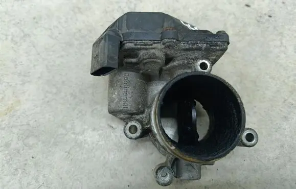Volkswagen PASSAT B7 Throttle body valve A3L128063K