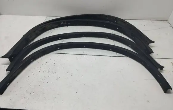 BMW X6 E71 Front arch trim 7176235 10503410