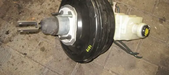 Land Rover Discovery 4 - LR4 Brake booster AH222B195BB