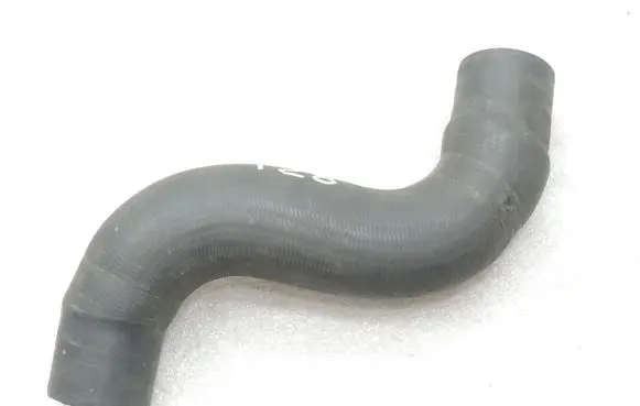 Toyota Corolla E120 E130 Engine coolant pipe/hose 165720G010