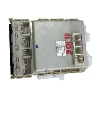 Toyota Prius (XW30) Fuse box set 8273047290
