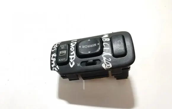 Toyota Avensis T250 Wing mirror switch 5472r01 547-2r01