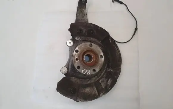 BMW 5 F10 F11 Front wheel hub 6777752