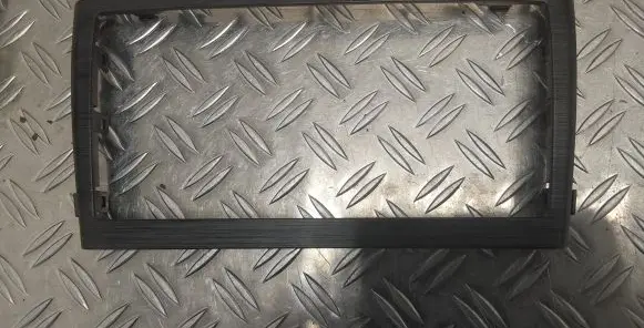 Radio/GPS head unit trim