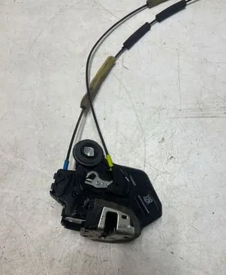 Toyota Corolla Verso AR10 Front door lock PBTAB8GF15