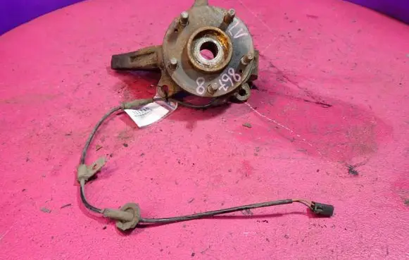 Hyundai Trajet Front wheel hub spindle knuckle