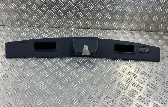 Mercedes-Benz ML W164 Tailgate/boot lid lock trim A1647400030