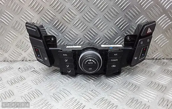 Hyundai i40 Climate control unit 972503z900