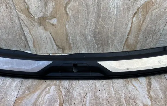 Maserati Levante Trunk/boot sill cover protection 670065624