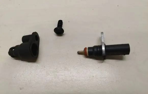 Audi A8 S8 D4 4H Intake air temperature sensor 079919501D