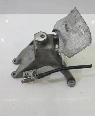 Audi A4 S4 B9 8W Engine mounting bracket 8W0199308A