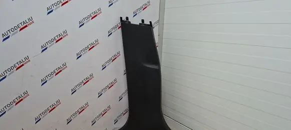 (B) pillar trim (bottom)