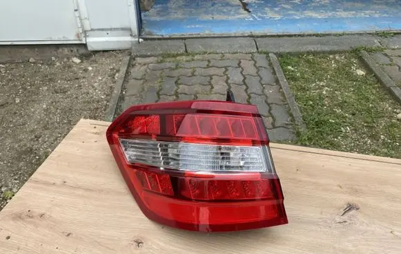 Mercedes-Benz E W212 Rear/tail lights A2128203964