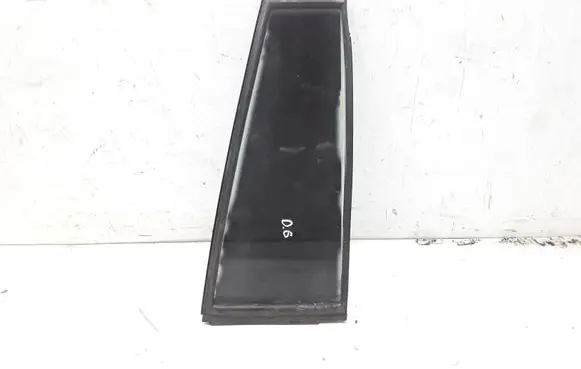 Rear vent window glass
