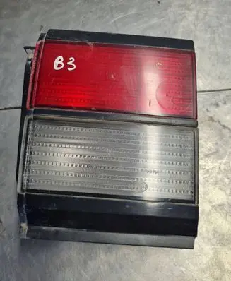 Volkswagen PASSAT B3 Tailgate rear/tail lights 357945107