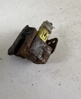 Toyota RAV 4 (XA20) Airbag deployment crash/impact sensor