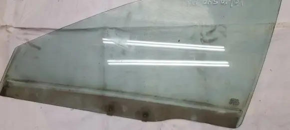 Volvo S40, V40 Front door window glass four-door