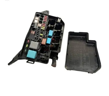 Toyota RAV 4 (XA30) Fuse box set 8266242191