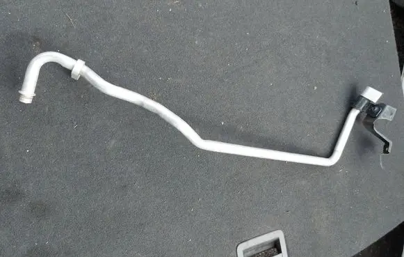 Nissan Navara D23 Air conditioning (A/C) pipe/hose 924504KJ0C