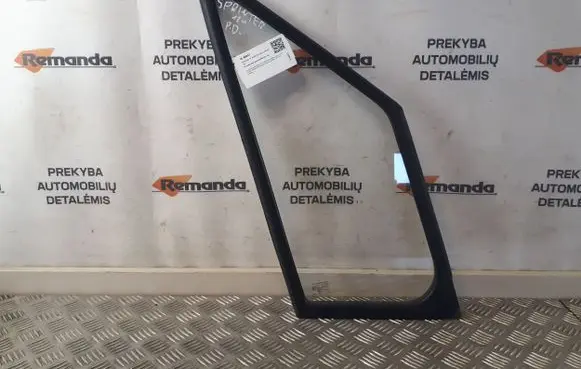 Mercedes-Benz Sprinter W906 Front door vent window glass four-door A9066711820