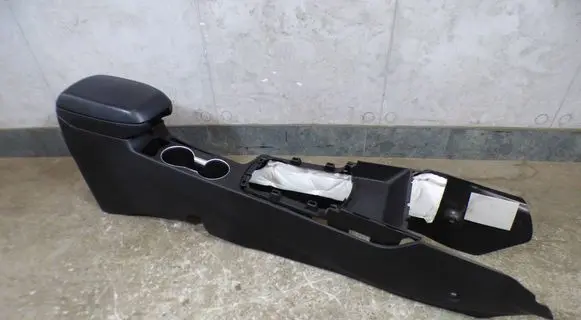 Hyundai i30 Center console 84610A6200 1211292049