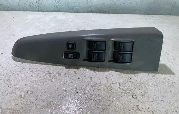 Toyota Hilux (AN10, AN20, AN30) Electric window control switch 742320K020