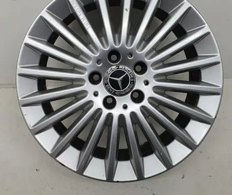 Mercedes-Benz C W205 Original wheel cap A2054015600