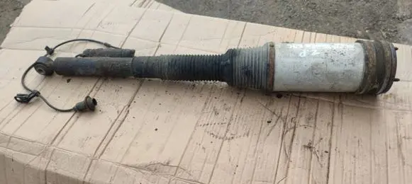 Mercedes-Benz S W220 Air suspension rear shock absorber A2203205013 2203205013