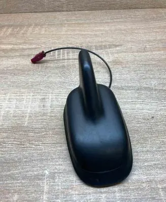 Volkswagen PASSAT B7 Aerial GPS antenna 3C0035507 6Q0035575C