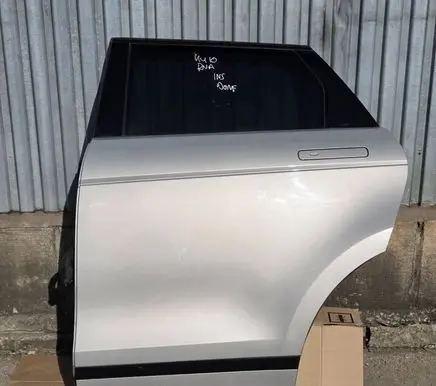 Land Rover Evoque II Rear door 