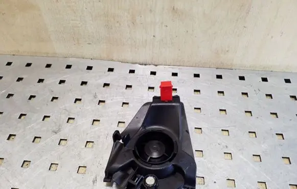 Volvo XC70 Parcel shelf speaker 8633993